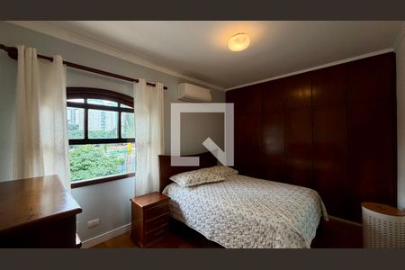 Quarto 1 de casa à venda com 3 quartos, 150m² em Jardim Ester Yolanda, São Paulo