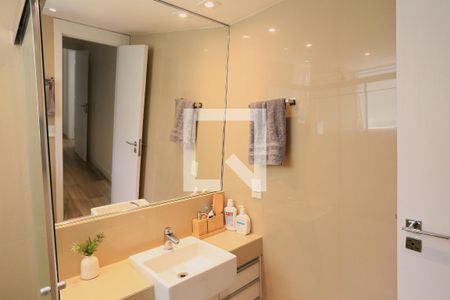 Banheiro da Suíte de apartamento para alugar com 3 quartos, 105m² em Funcionários, Belo Horizonte