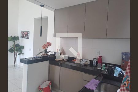 Casa à venda com 3 quartos, 360m² em Lundcéia, Lagoa Santa