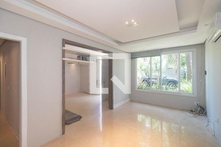 Sala de casa à venda com 3 quartos, 408m² em Navegantes, Porto Alegre