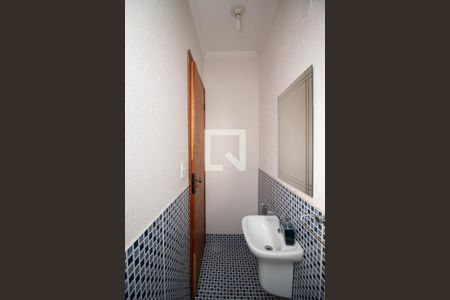 Banheiro 1 de casa à venda com 3 quartos, 184m² em Jardim Santa Clara, Guarulhos