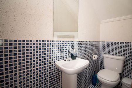 Banheiro 1 de casa à venda com 3 quartos, 184m² em Jardim Santa Clara, Guarulhos