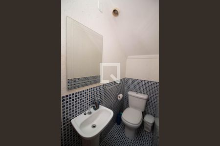 Banheiro 1 de casa à venda com 3 quartos, 184m² em Jardim Santa Clara, Guarulhos