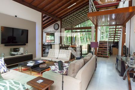 sala de casa de condomínio à venda com 3 quartos, 220m² em Retiro Do Chale, Nova Lima