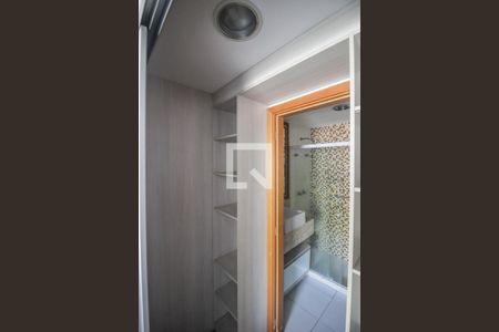 Closet de kitnet/studio para alugar com 1 quarto, 45m² em Centro, Nova Iguaçu