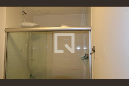 Banheiro de apartamento para alugar com 1 quarto, 49m² em Setor Bueno, Goiânia