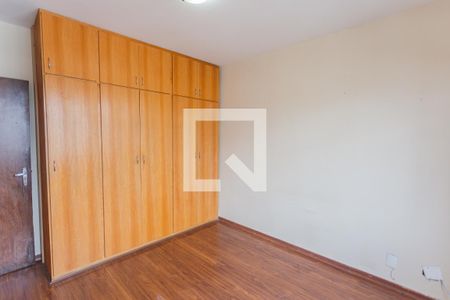 Quarto 1 de apartamento para alugar com 2 quartos, 61m² em Santa Efigênia, Belo Horizonte