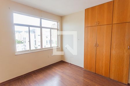 Quarto 1 de apartamento para alugar com 2 quartos, 61m² em Santa Efigênia, Belo Horizonte