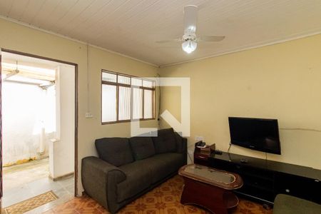 Casa à venda com 5 quartos, 250m² em Vila Verde, São Paulo