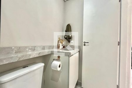 Banheiro de apartamento à venda com 1 quarto, 34m² em Vila Mira, São Paulo