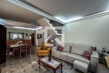 Sala de casa para alugar com 4 quartos, 200m² em Cambuci, São Paulo