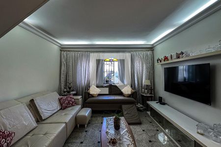 Sala de casa para alugar com 4 quartos, 200m² em Cambuci, São Paulo