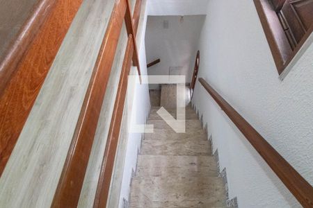 Escada de casa para alugar com 4 quartos, 240m² em Paciência, Rio de Janeiro