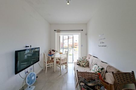 Sala de casa de condomínio para alugar com 2 quartos, 78m² em Vila Caiçara, Praia Grande