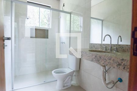 Banheiro Social de casa de condomínio à venda com 3 quartos, 165m² em Casa Branca, Brumadinho