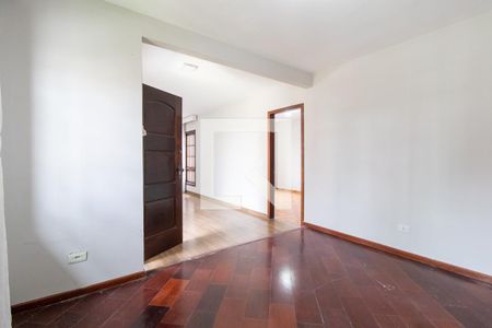 Sala 1 de casa para alugar com 4 quartos, 480m² em Fanny, Curitiba
