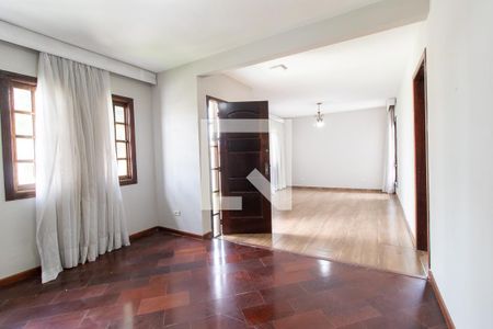 Sala 1 de casa para alugar com 4 quartos, 480m² em Fanny, Curitiba