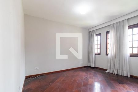 sala 1 de casa para alugar com 4 quartos, 480m² em Fanny, Curitiba