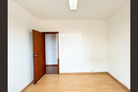 Casa à venda com 6 quartos, 420m² em São José, Belo Horizonte