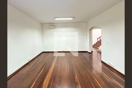 Casa à venda com 6 quartos, 420m² em São José, Belo Horizonte