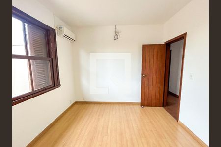 Casa à venda com 6 quartos, 420m² em São José, Belo Horizonte