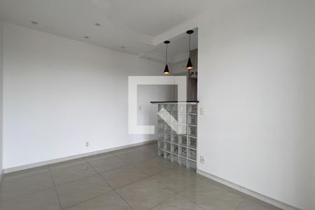 Sala de apartamento para alugar com 3 quartos, 59m² em Jardim Cocaia, Guarulhos