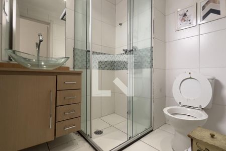 Banheiro da Suíte de apartamento para alugar com 3 quartos, 59m² em Jardim Cocaia, Guarulhos