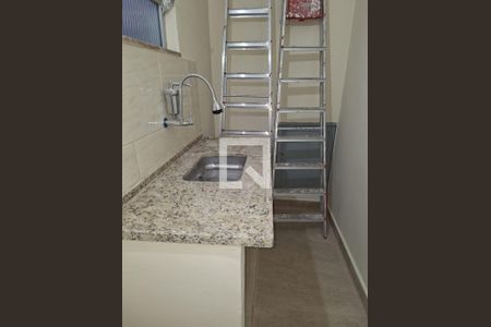 Cozinha de apartamento à venda com 3 quartos, 80m² em Sampaio, Rio de Janeiro