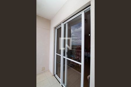 Varanda da Sala de apartamento para alugar com 3 quartos, 58m² em Jardim Cocaia, Guarulhos