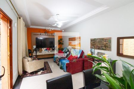 Sala de casa à venda com 4 quartos, 150m² em Jardim Sarah, São Paulo