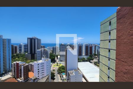Sala - vista de apartamento para alugar com 2 quartos, 70m² em Pituba, Salvador