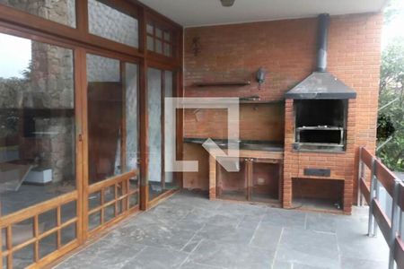 Casa à venda com 4 quartos, 250m² em Interlagos, São Paulo