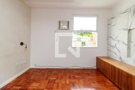 Suíte de casa para alugar com 4 quartos, 110m² em Vila Cordeiro, São Paulo