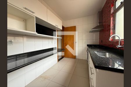 Apartamento à venda com 3 quartos, 75m² em Manacás, Belo Horizonte