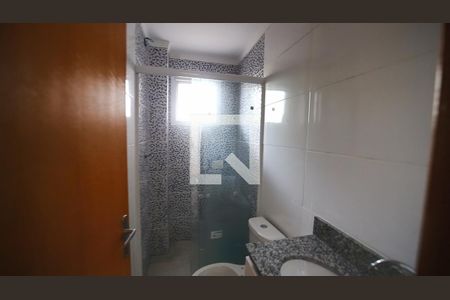 Banheiro de apartamento para alugar com 2 quartos, 39m² em Parque Boturussu, São Paulo
