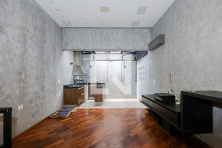 Sala de casa de condomínio à venda com 2 quartos, 140m² em Real Parque, São Paulo