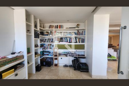 Gabinete de apartamento para alugar com 4 quartos, 330m² em Rio Vermelho, Salvador