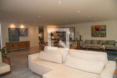 Sala de casa para alugar com 4 quartos, 400m² em Jardim Petropolis, São Paulo