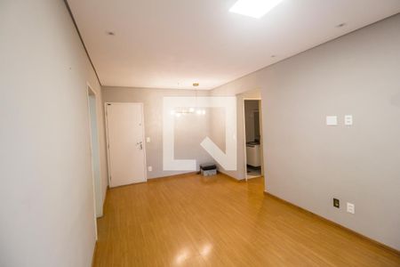 Sala de apartamento para alugar com 3 quartos, 94m² em Jardim Tupanci, Barueri