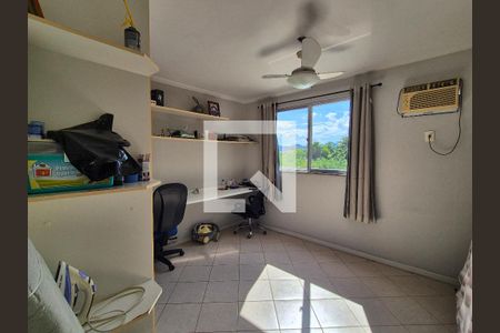 Suíte de casa de condomínio à venda com 4 quartos, 130m² em Vargem Pequena, Rio de Janeiro