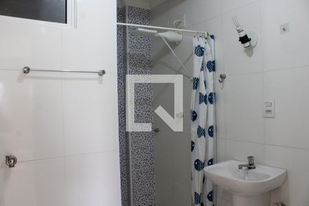 Banheiro de apartamento para alugar com 1 quarto, 40m² em Santa Ifigênia, São Paulo