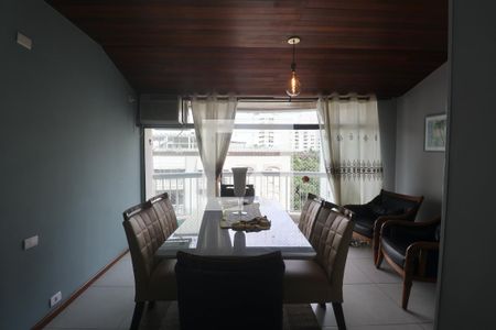 Sala de apartamento para alugar com 2 quartos, 74m² em Morro do Maluf, Guarujá