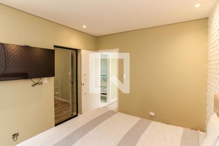 Suíte de casa à venda com 3 quartos, 250m² em Vila Gustavo, São Paulo