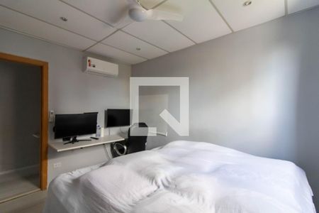 Suíte de casa para alugar com 3 quartos, 300m² em Vila Lanzara, Guarulhos