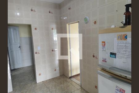 Cozinha de kitnet/studio para alugar com 1 quarto, 40m² em Curicica, Rio de Janeiro