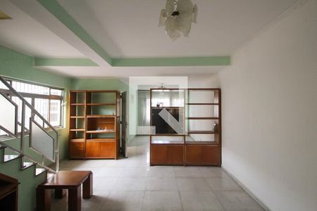 Sala de casa para alugar com 3 quartos, 239m² em Cidade São Mateus, São Paulo