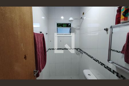 Banheiro da Suíte de casa para alugar com 3 quartos, 200m² em Vila Jamil, Ferraz de Vasconcelos