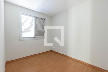 Quarto 1 de apartamento para alugar com 3 quartos, 115m² em Carlos Prates, Belo Horizonte