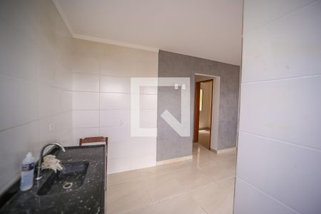 Cozinha de apartamento para alugar com 2 quartos, 40m² em Vila Londrina, São Paulo