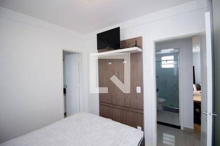 Quarto Suíte de apartamento para alugar com 2 quartos, 53m² em Cabral, Contagem